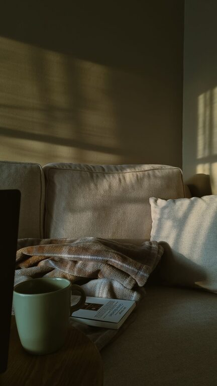 How to Create a Cozy Reading Nook in Your Home